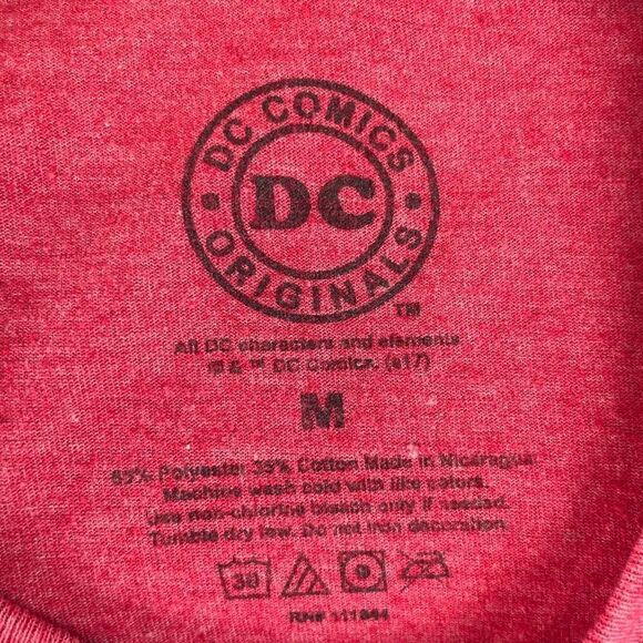 DC Comics Flash T-Shirt Size M EUC - Picture 5 of 5